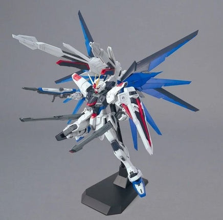 Bandai - MG ZGMF - X10A Freedom Gundam (Ver 2.0) "Mobile Suit Gundam SEED" 1/100, Bandai - Hobby Recreation Products