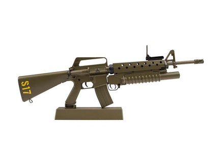 GoatGuns - 1/3 Scale Die Cast M16A1 Vietnam Rifle Grenadier Model, Green - Hobby Recreation Products