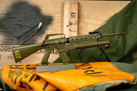 GoatGuns - 1/3 Scale Die Cast M16A1 Vietnam Rifle Grenadier Model, Green - Hobby Recreation Products